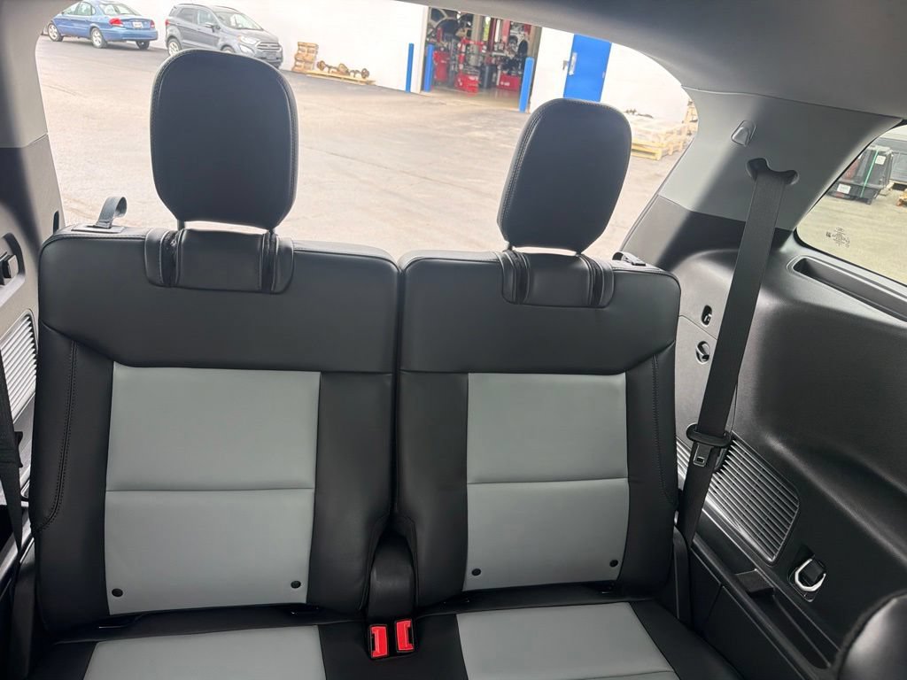 Certified 2023 Ford Explorer XLT w/ Equipment Group 202A AWD/4WD image 50