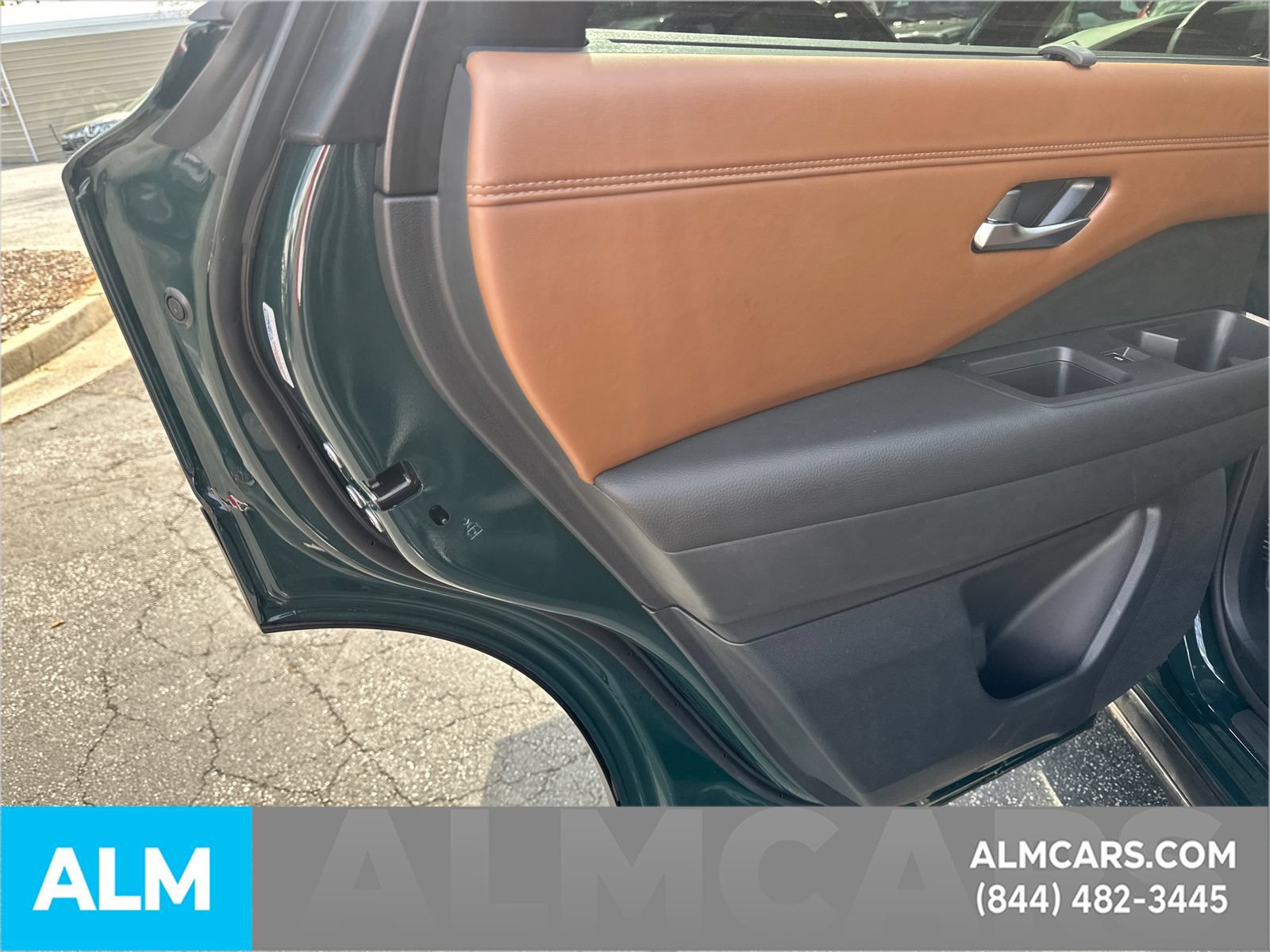 Used 2025 Nissan Pathfinder Platinum FWD image 15