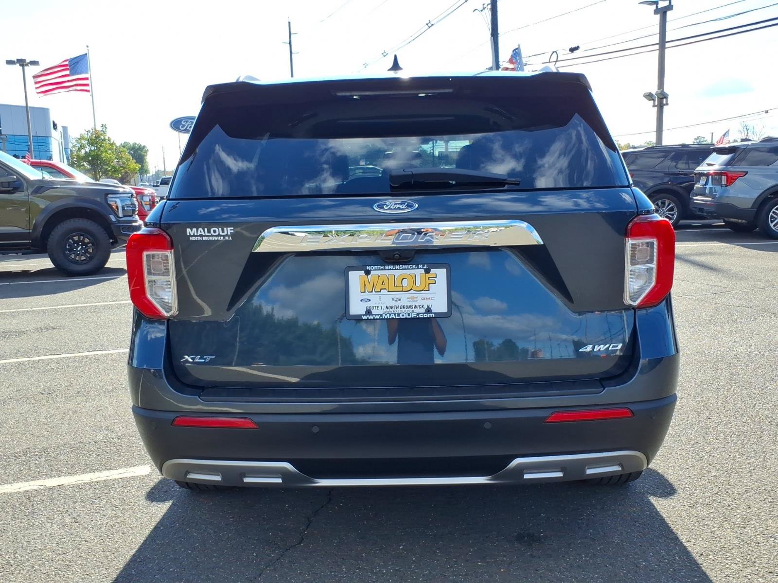 Certified 2023 Ford Explorer XLT w/ Equipment Group 202A AWD/4WD image 5