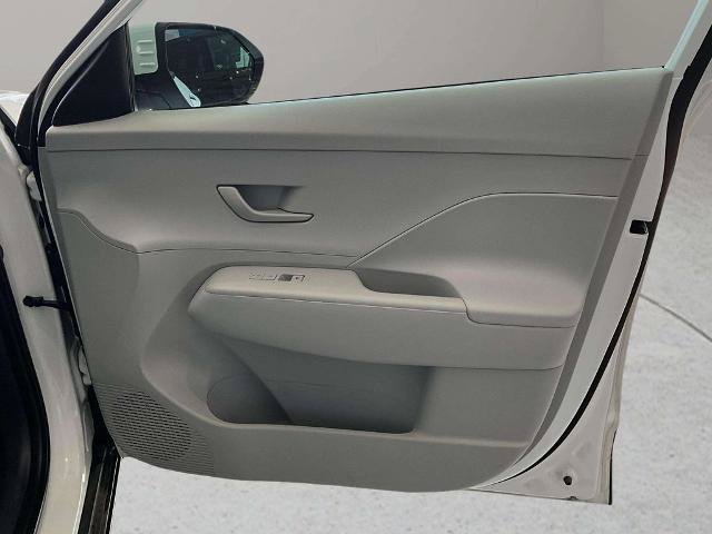 Used 2025 Hyundai Kona SEL AWD/4WD image 21