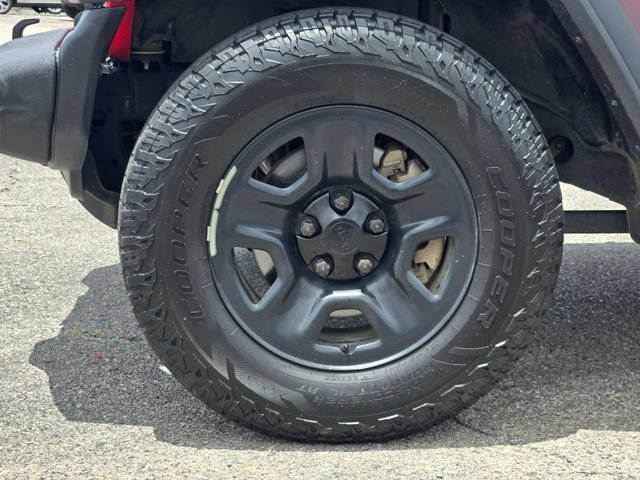 Used 2019 Jeep Wrangler Sport AWD/4WD image 10