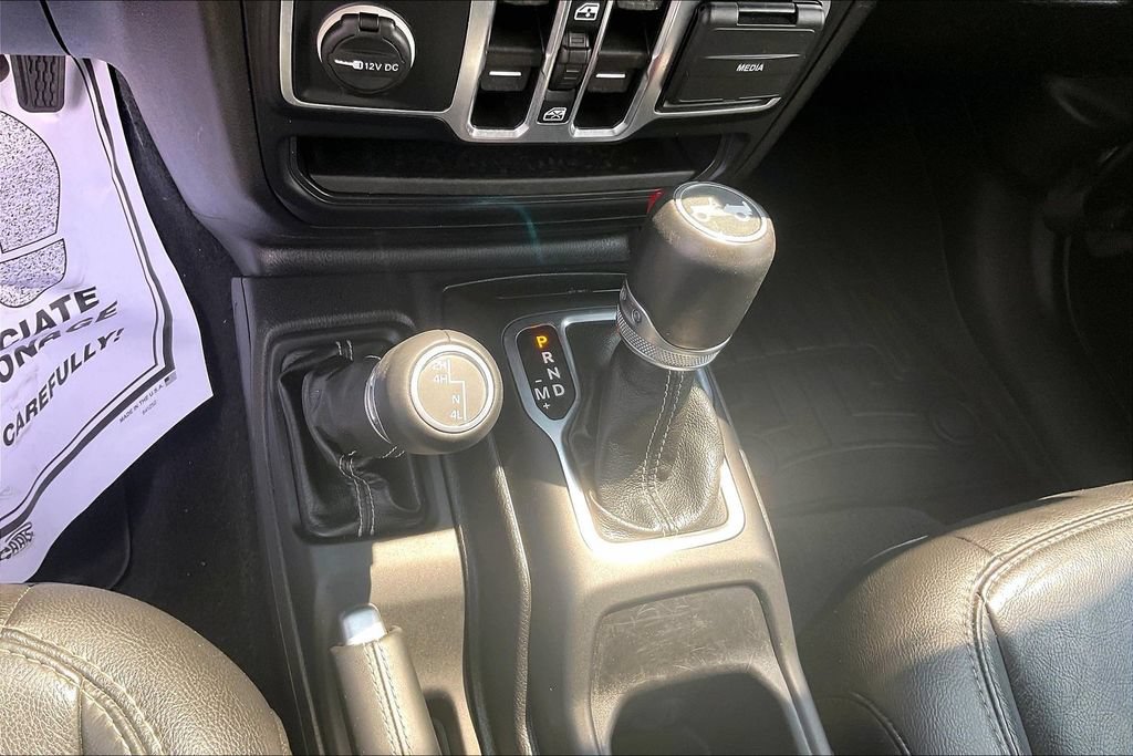 Used 2018 Jeep Wrangler Unlimited Sahara AWD/4WD image 34