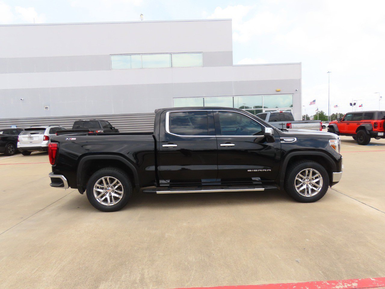 Used 2021 GMC Sierra 1500 SLT AWD/4WD image 8