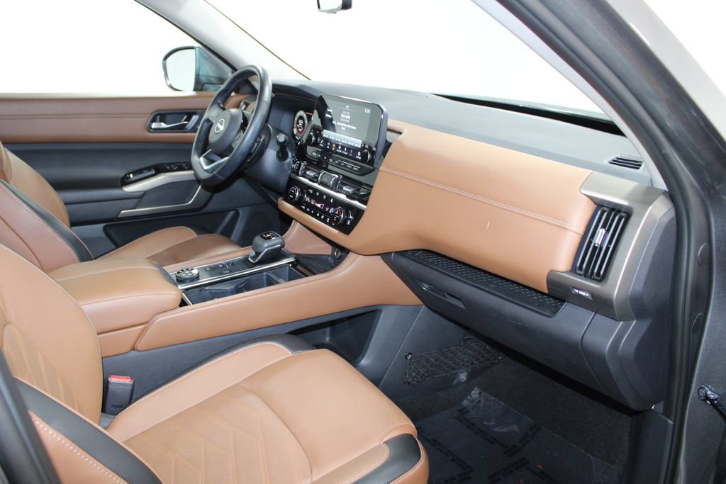 Used 2023 Nissan Pathfinder Platinum AWD/4WD image 23