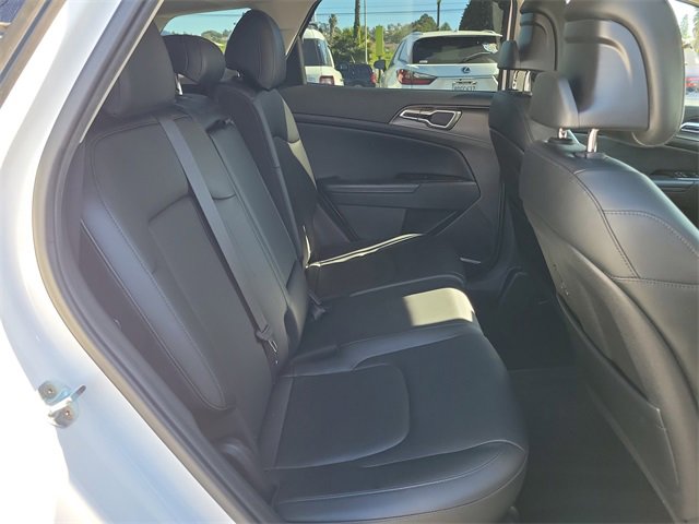 Used 2023 Kia Sportage EX image 18