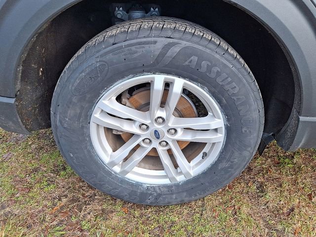 Certified 2022 Ford Explorer XLT w/ Class IV Trailer Tow Package image 9