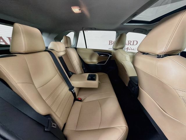 Used 2019 Toyota RAV4 XLE Premium w/ Cold Weather Package FWD image 33