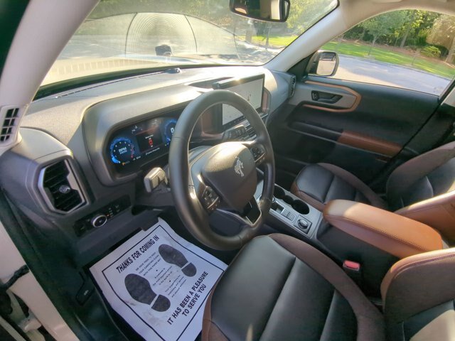 Certified 2025 Ford Bronco Sport Outer Banks w/ Outer Banks Tech Package+ AWD/4WD image 17