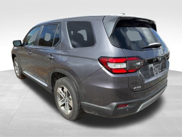 Used 2025 Honda Pilot EX-L image 2