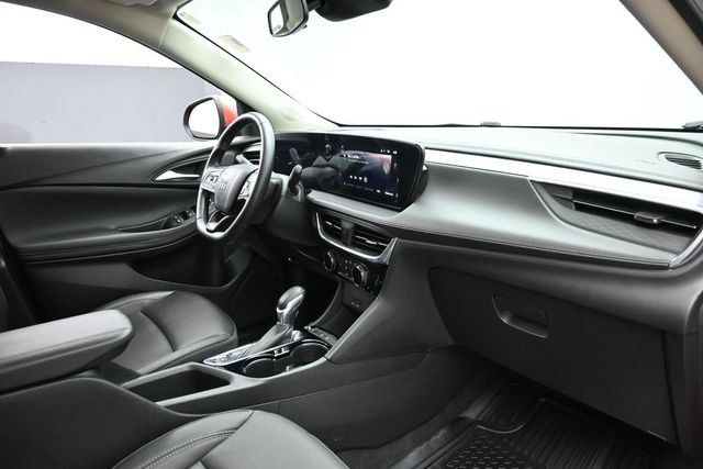 Used 2024 Buick Encore GX Sport Touring FWD image 31