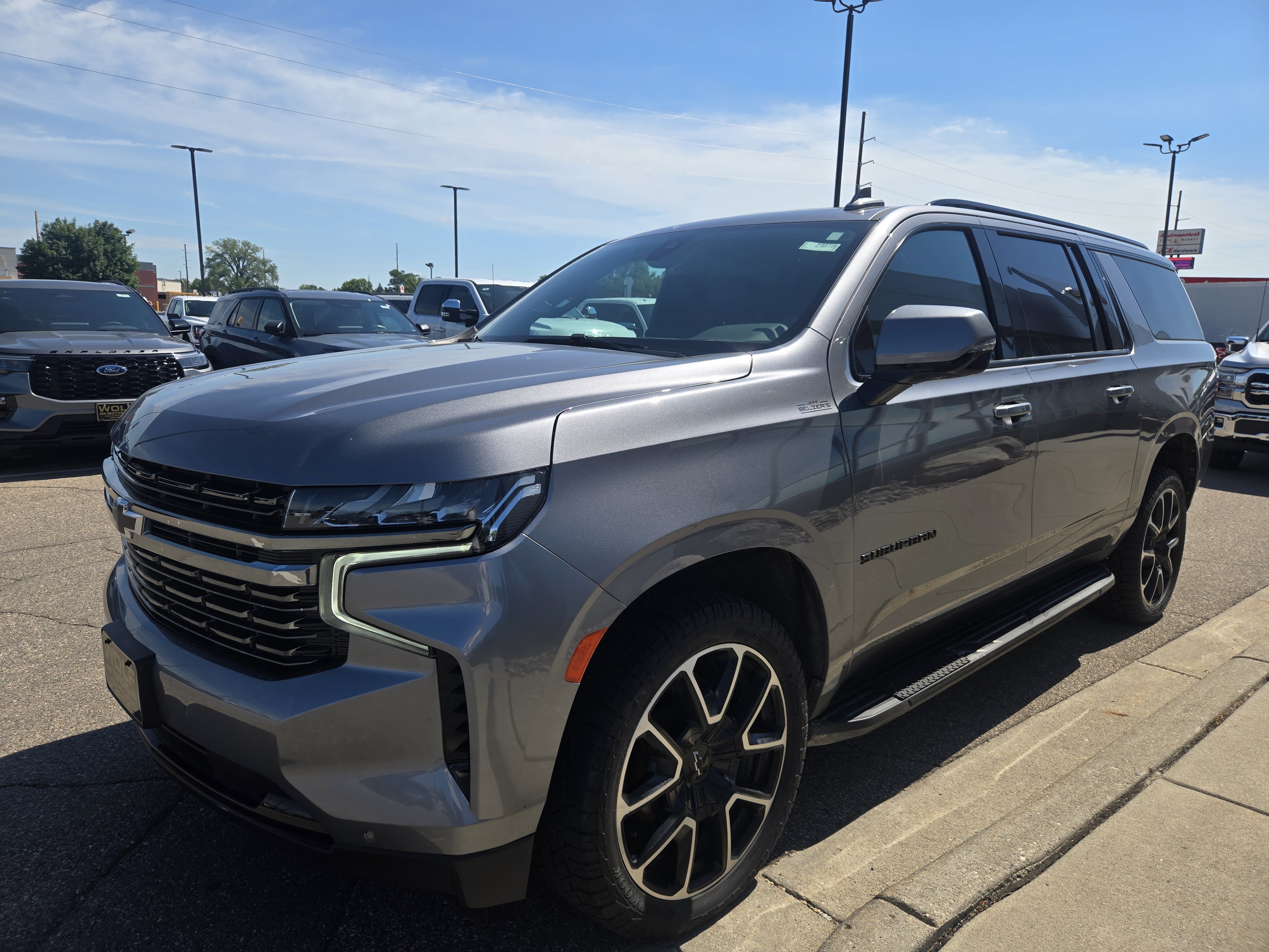 Used 2022 Chevrolet Suburban RST w/ Sport Performance Package AWD/4WD image 17