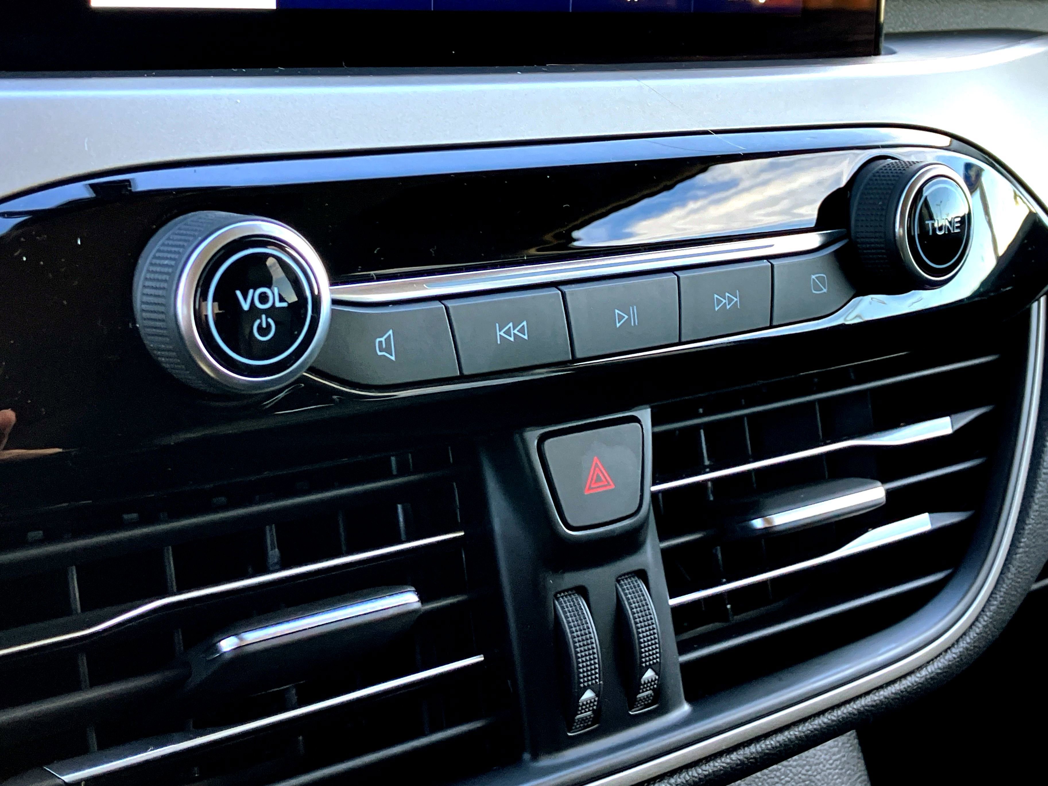 Certified 2022 Ford Escape SEL w/ Technology Package image 28