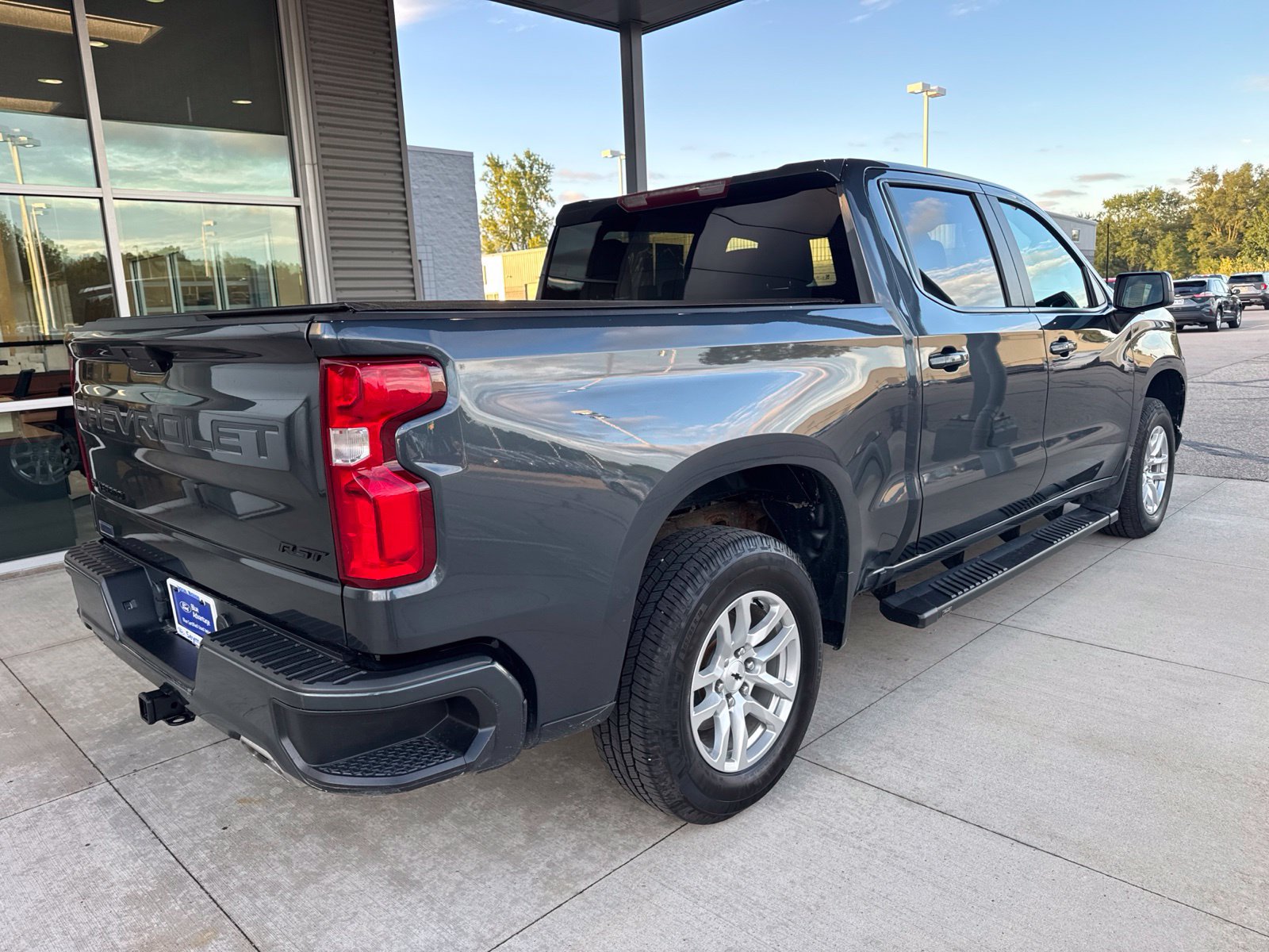 Used 2021 Chevrolet Silverado 1500 RST w/ Z71 Off-Road Package AWD/4WD image 8