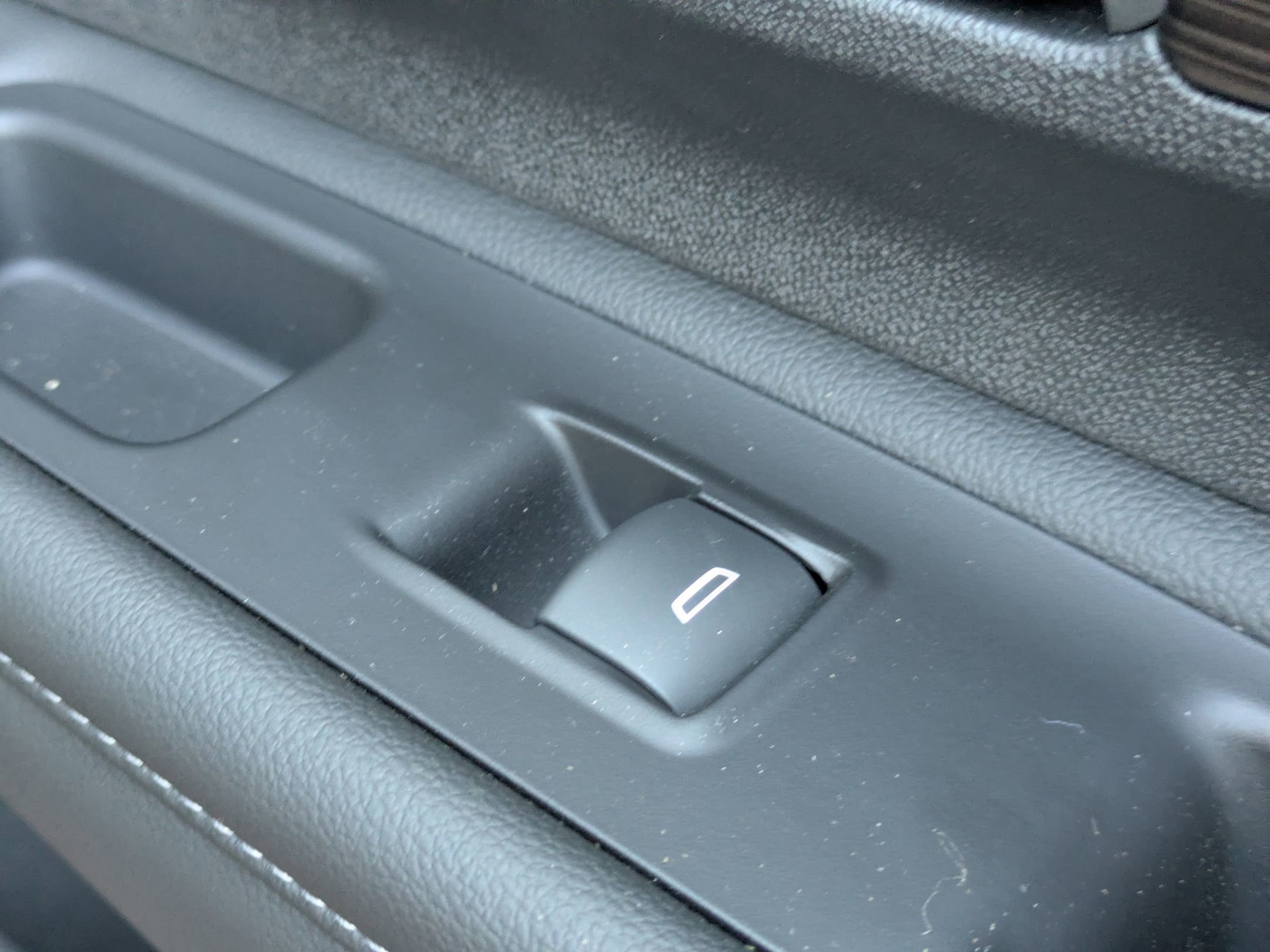 Used 2023 GMC Terrain SLE w/ Driver Convenience Package image 33