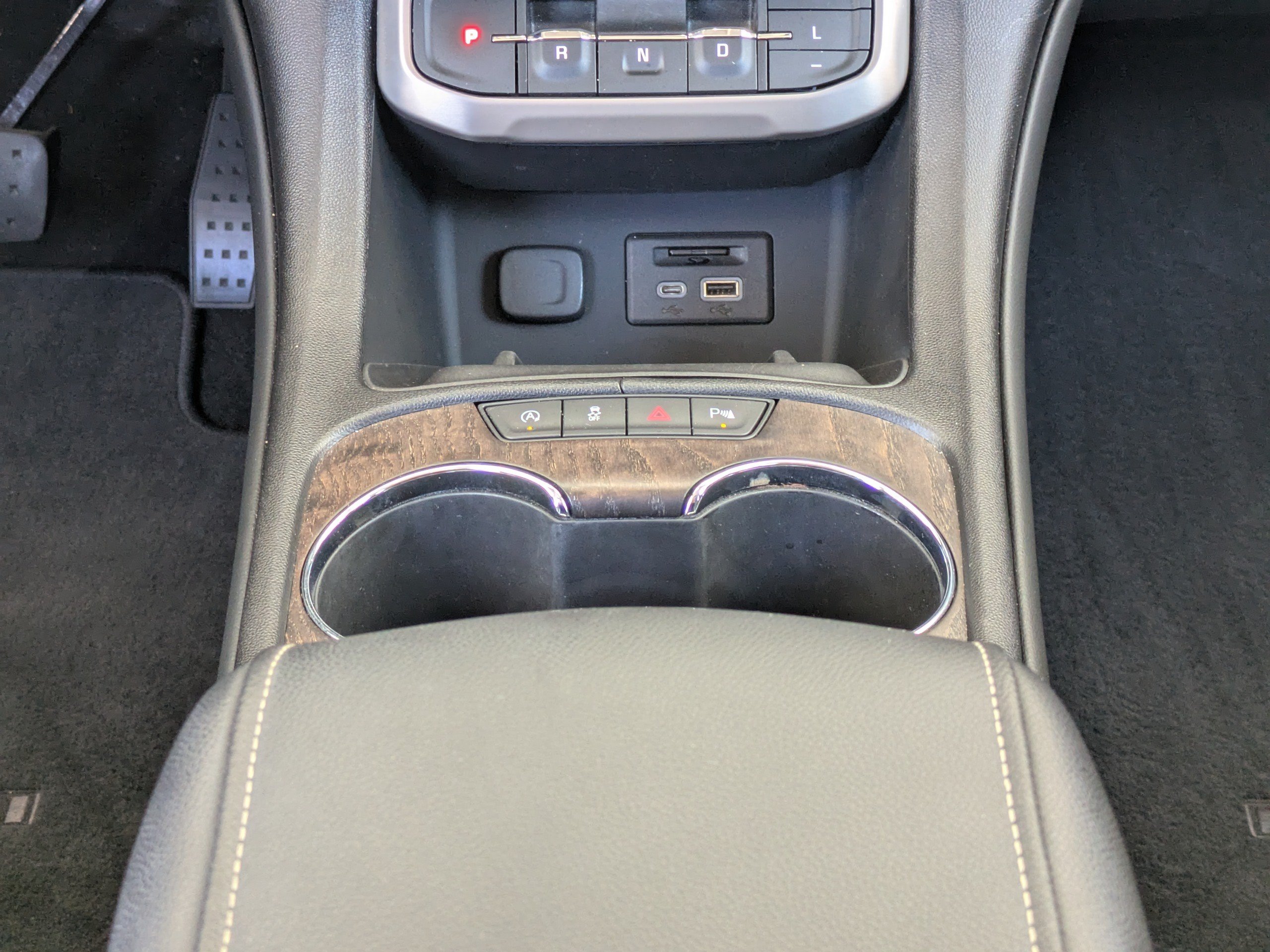 Used 2022 GMC Acadia Denali w/ Denali Technology Package AWD/4WD image 21