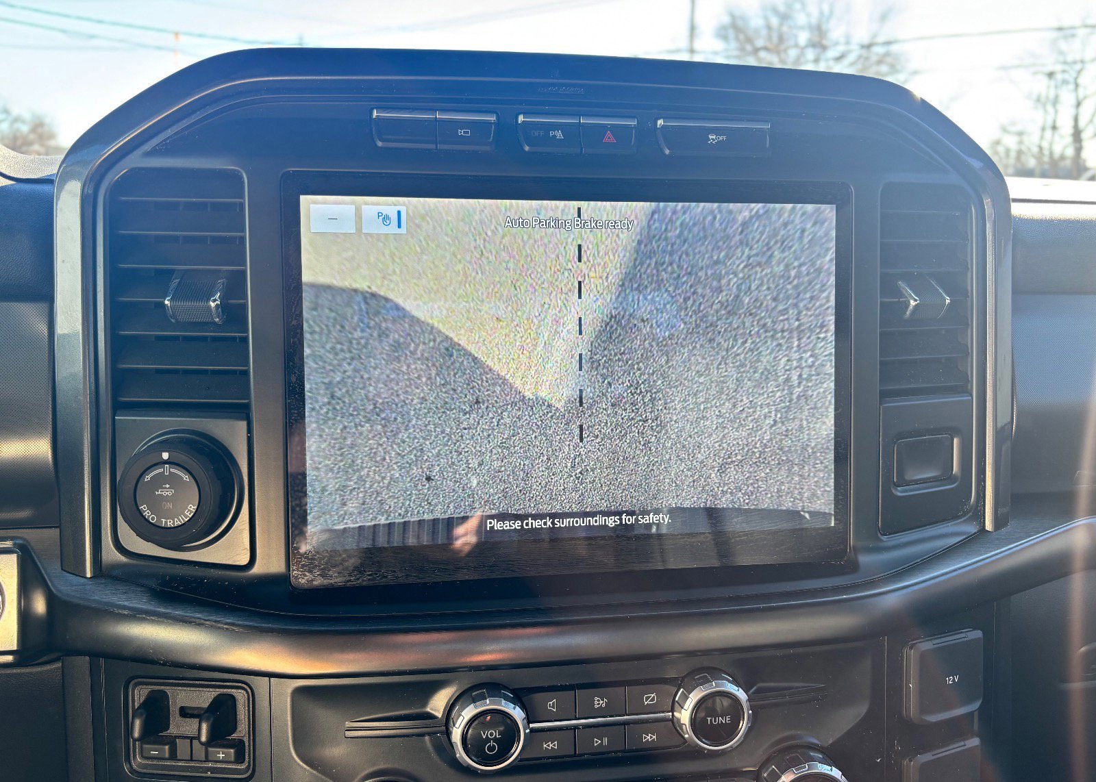 Certified 2022 Ford F150 Lariat w/ Equipment Group 502A High image 44