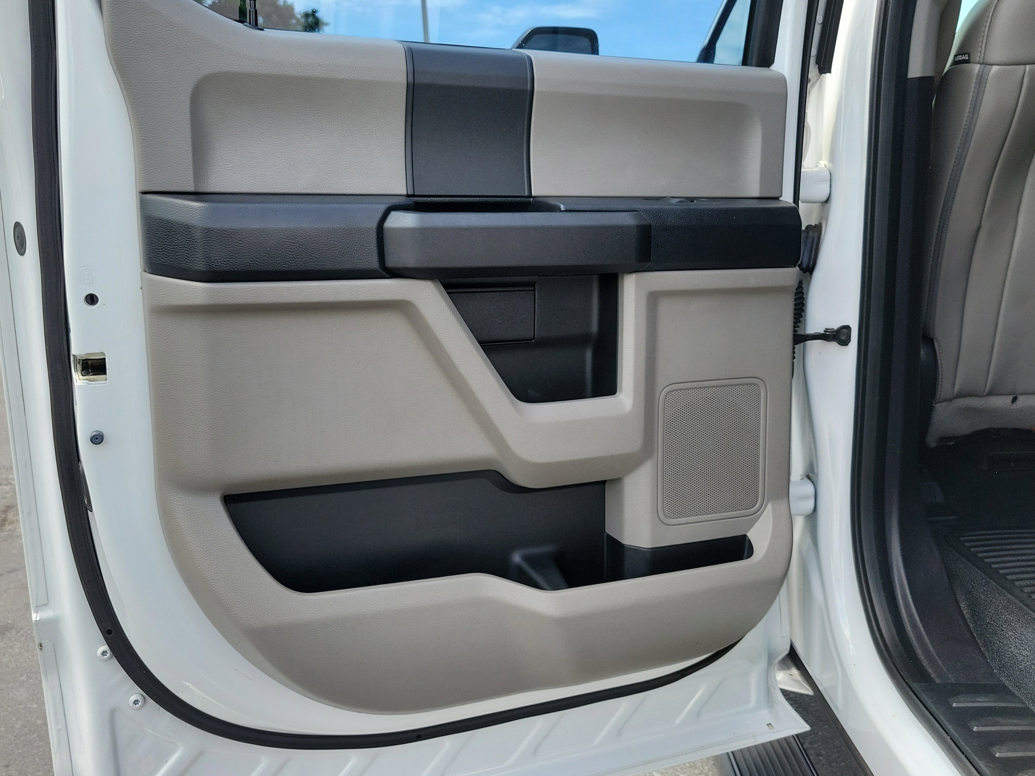 Certified 2019 Ford F250 XL w/ Power Equipment Group RWD image 10