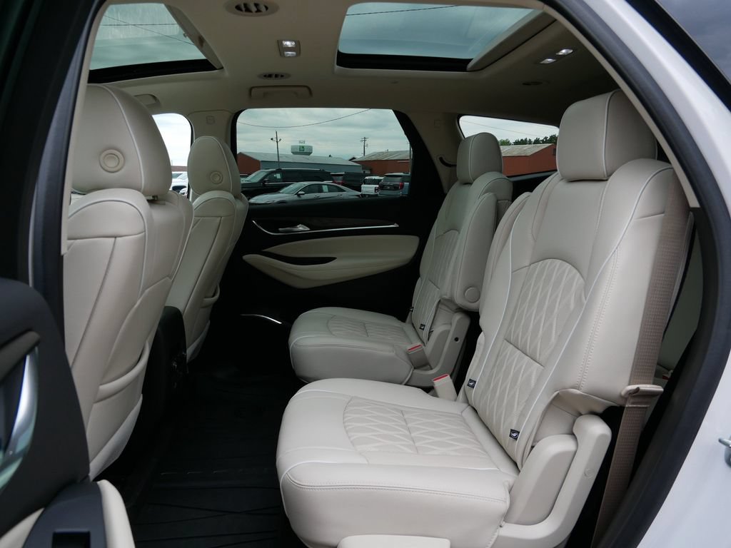 Used 2024 Buick Enclave Avenir w/ Avenir Technology Package AWD/4WD image 11