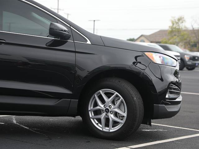 Certified 2024 Ford Edge SEL w/ Convenience Package AWD/4WD image 5