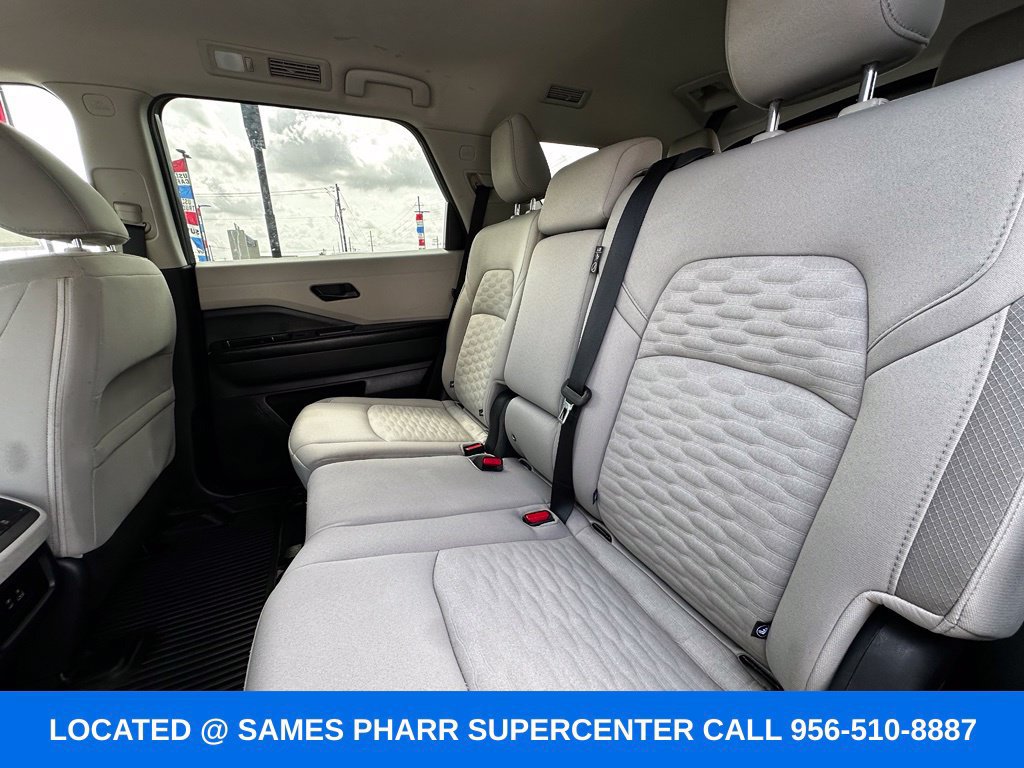 Used 2024 Nissan Pathfinder SV FWD image 17