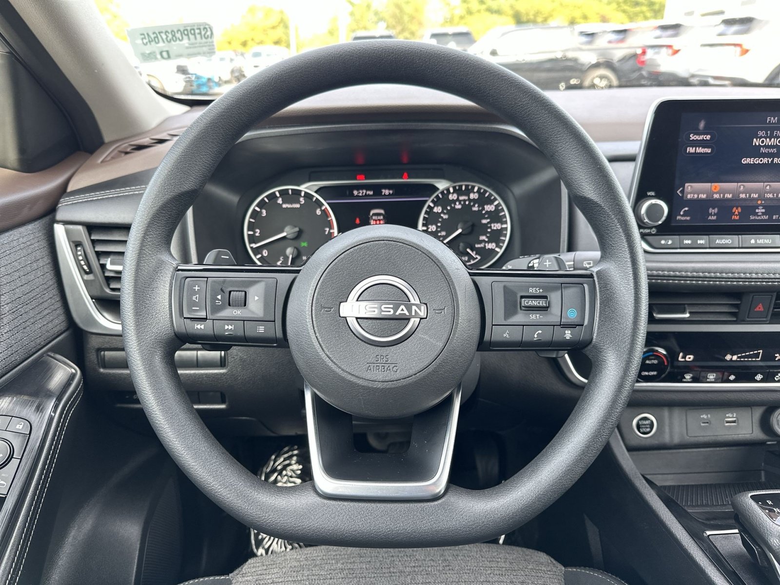Used 2023 Nissan Rogue SV AWD/4WD image 17