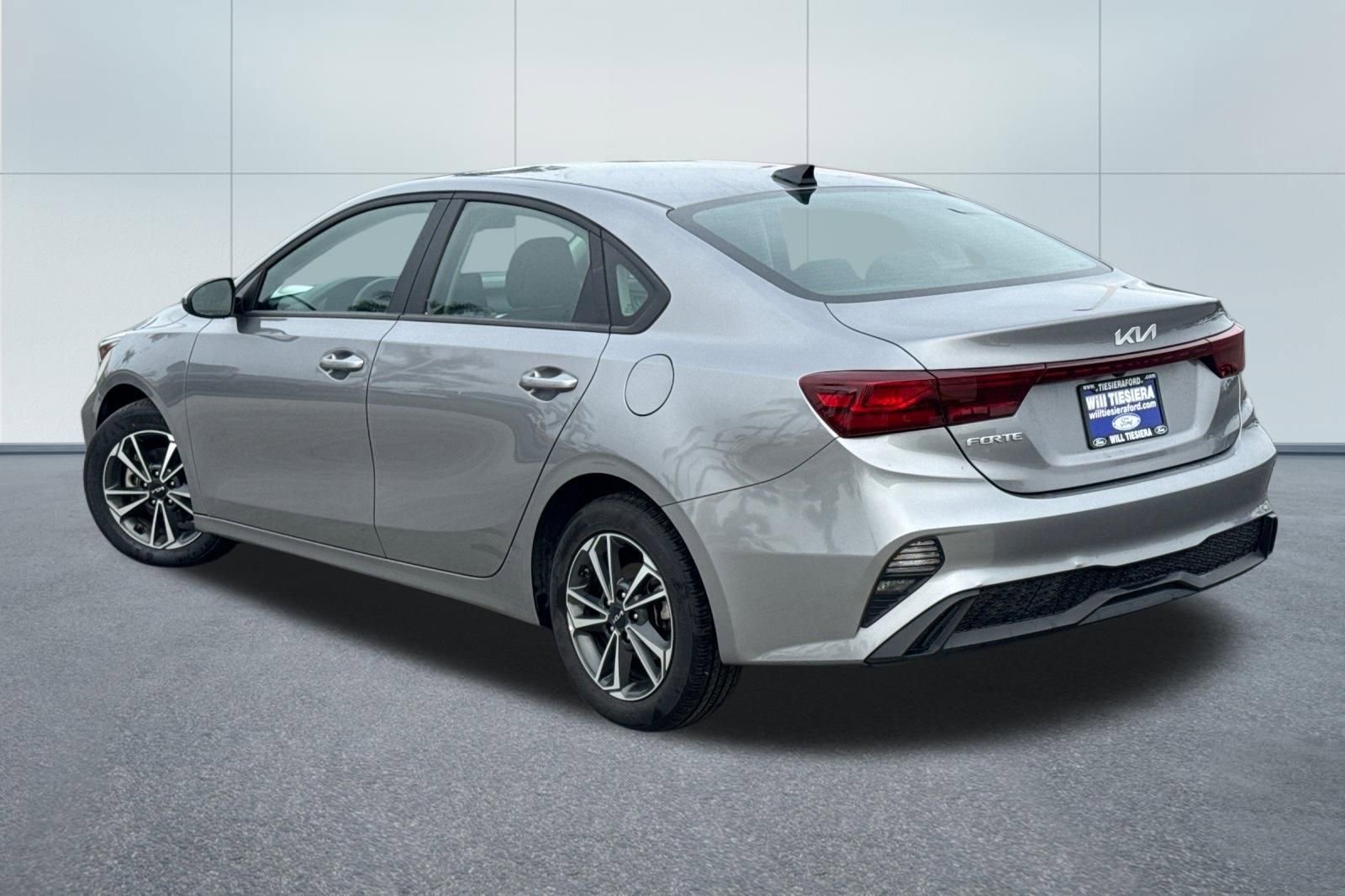 Used 2024 Kia Forte LXS FWD image 5