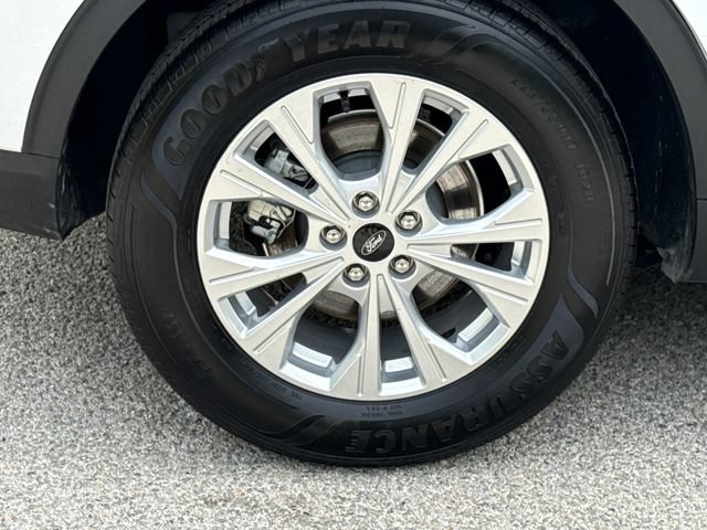Certified 2025 Ford Escape Active w/ Tech Pack #1 FWD image 9