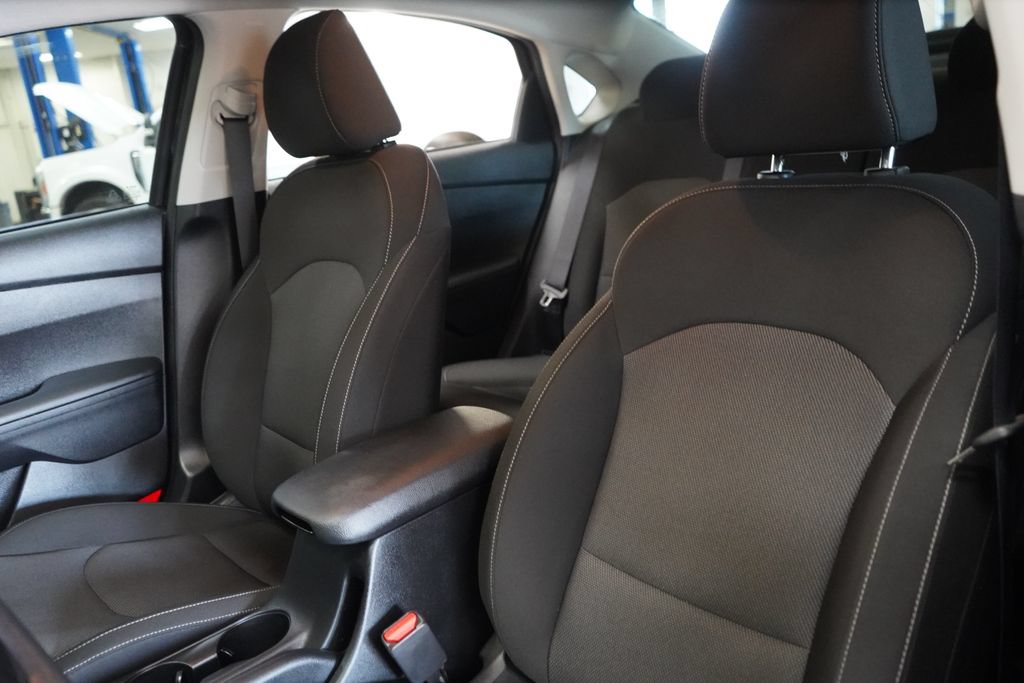 Used 2024 Kia Forte LXS w/ LXS Technology Package FWD image 18