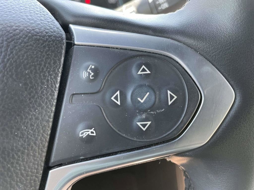 Used 2023 Chevrolet Traverse LT image 25