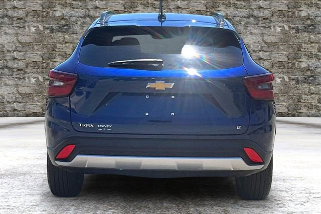 Used 2024 Chevrolet Trax LT w/ Driver Confidence Package FWD image 5