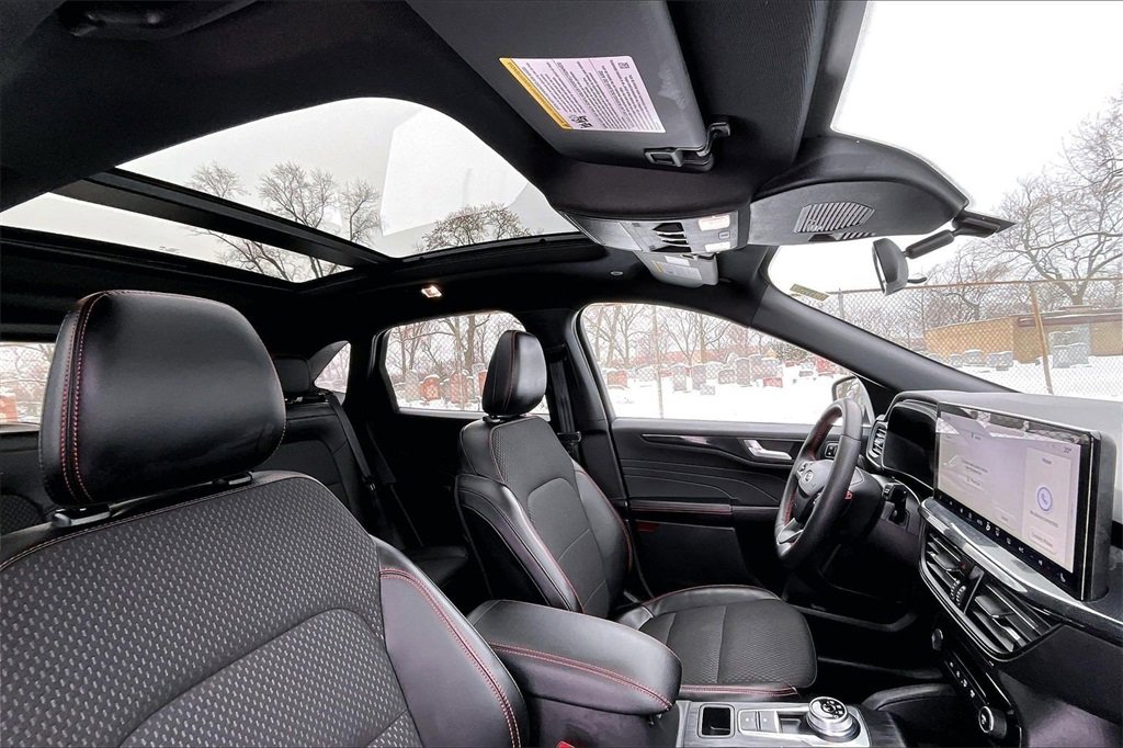 Certified 2023 Ford Escape ST-Line Select w/ Tech Pack #2 image 21