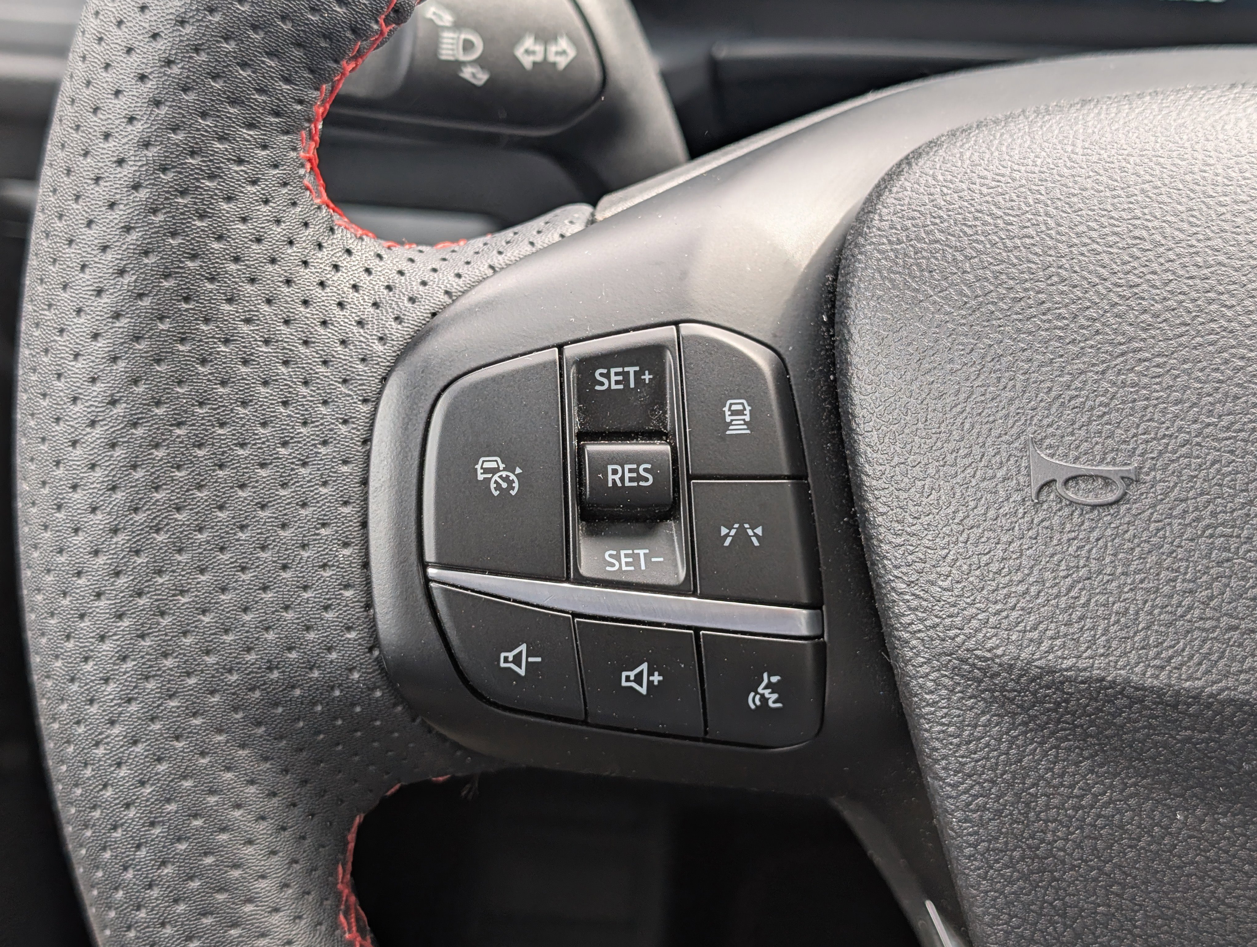 Certified 2023 Ford Escape ST-Line Elite w/ Premium Technology Package image 25