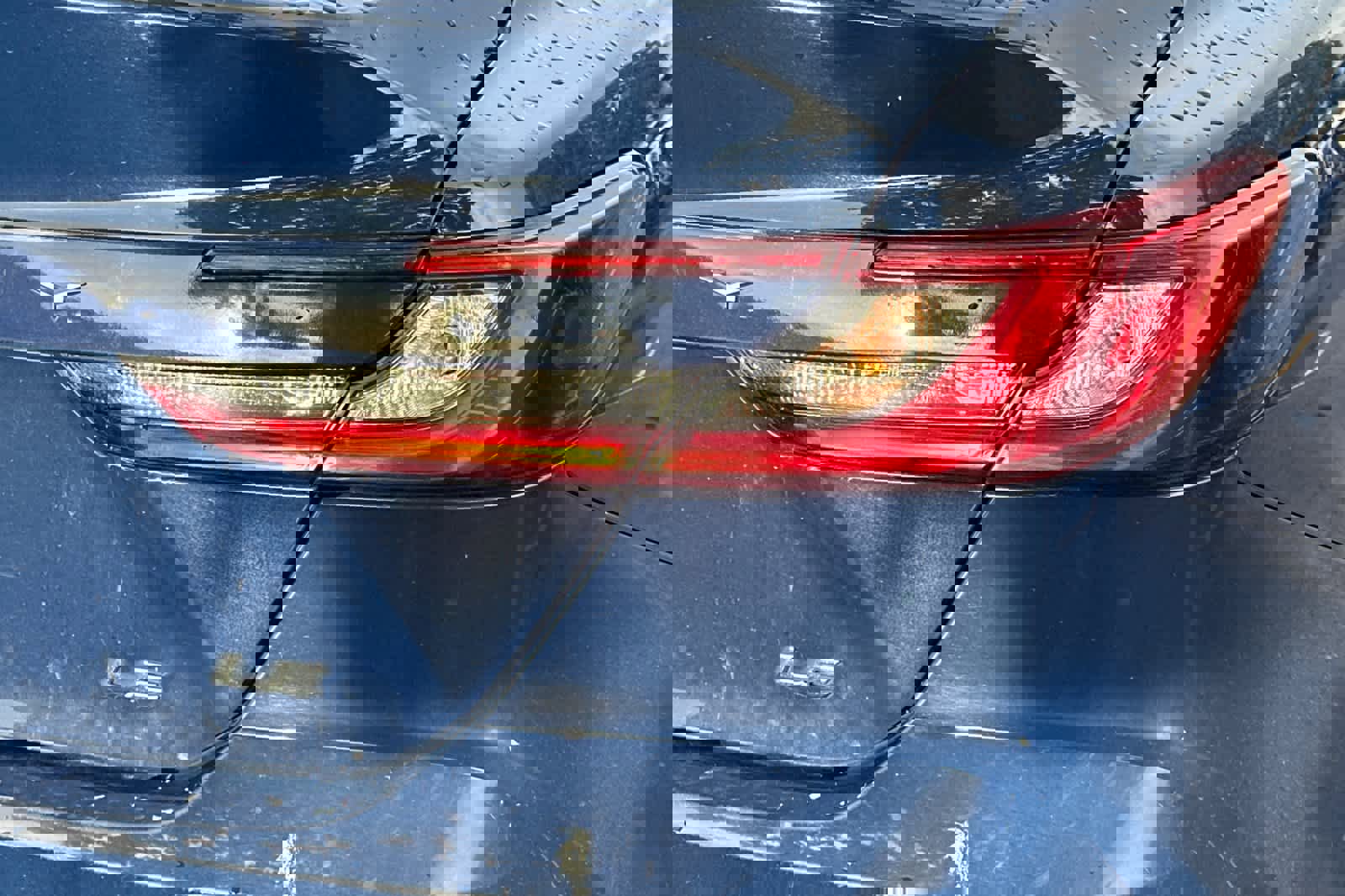 Used 2025 Toyota Camry LE image 10