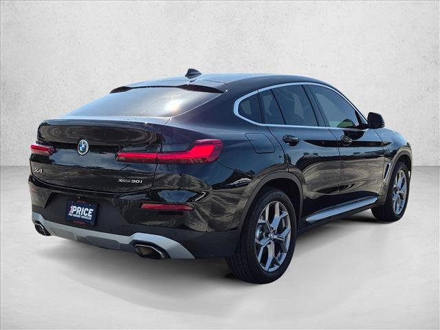Used 2022 BMW X4 xDrive30i w/ Parking Assistance Package AWD/4WD image 5
