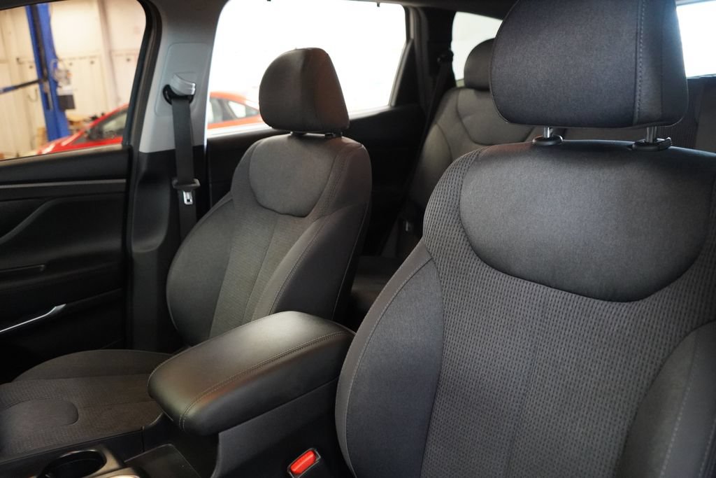 Used 2019 Hyundai Santa Fe SEL FWD image 18
