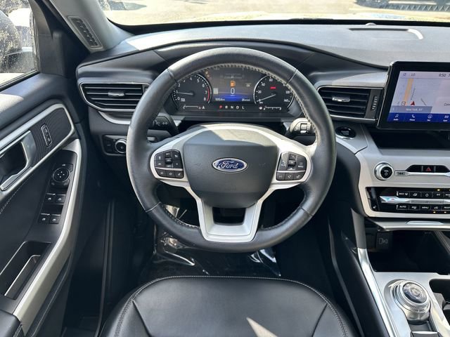 Certified 2023 Ford Explorer XLT w/ Equipment Group 202A image 15