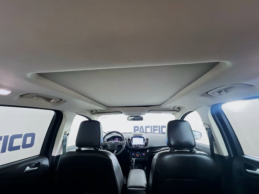 Certified 2019 Ford Escape Titanium AWD/4WD image 40