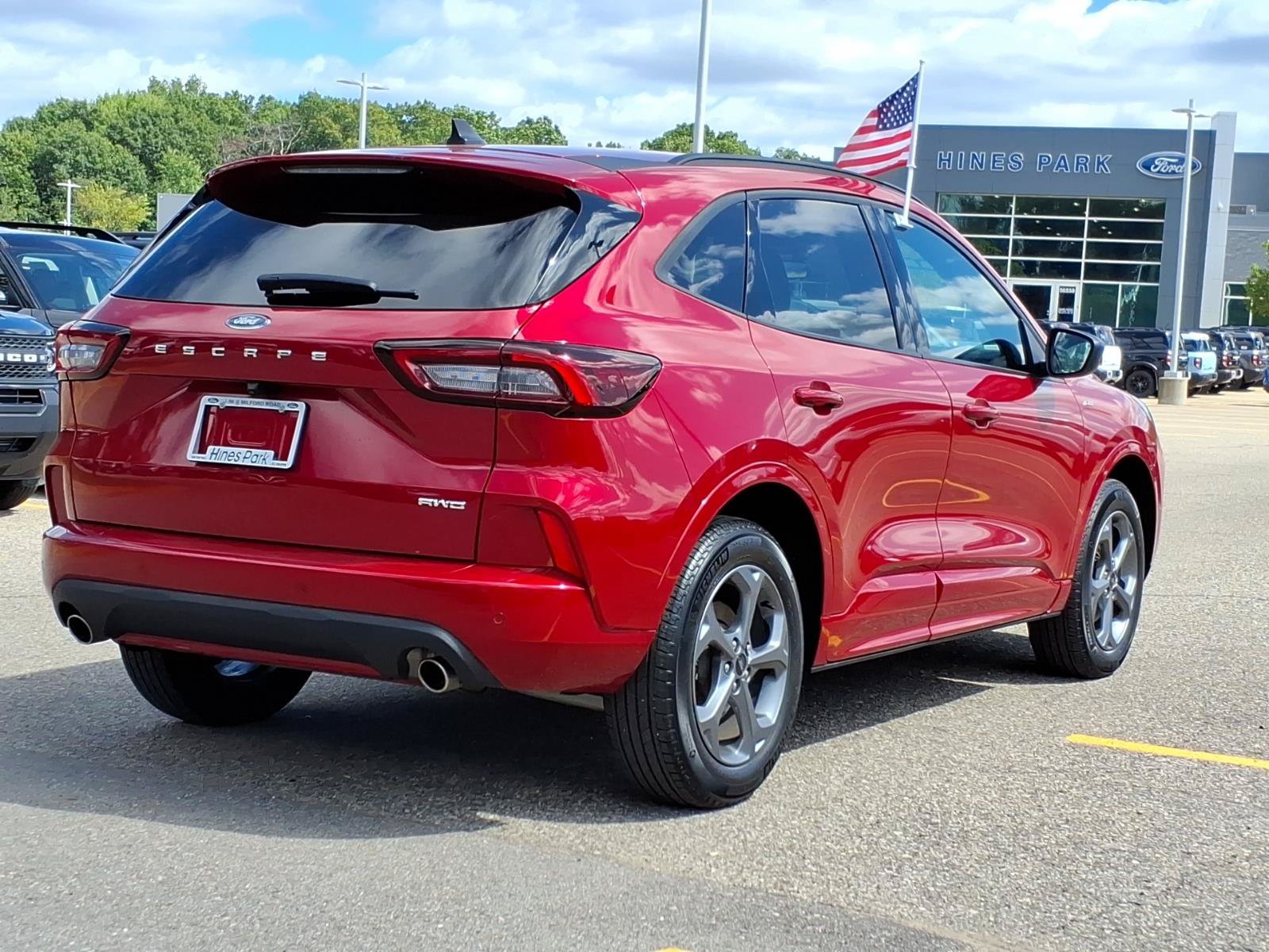 Certified 2024 Ford Escape ST-Line w/ Tech Pack #1 AWD/4WD image 7