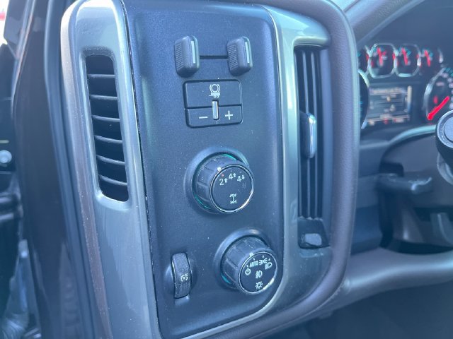 Used 2018 Chevrolet Silverado 2500 LTZ AWD/4WD image 30
