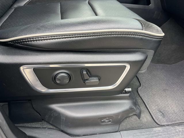 Used 2024 RAM 1500 Laramie image 22