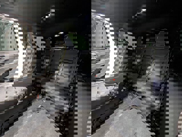 Used 2023 GMC Yukon SLT w/ SLT Premium Package image 22