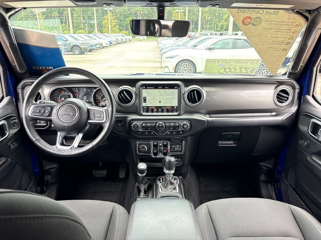 Used 2018 Jeep Wrangler Unlimited Sahara AWD/4WD image 7