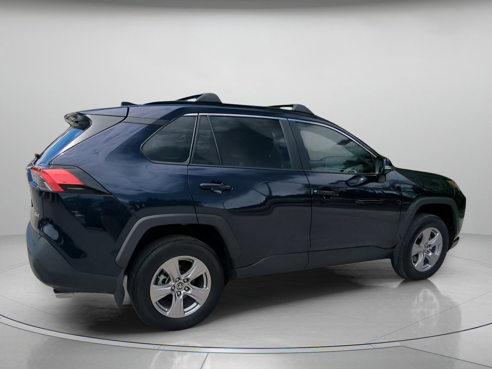 Used 2025 Toyota RAV4 XLE w/ Convenience Package FWD image 25