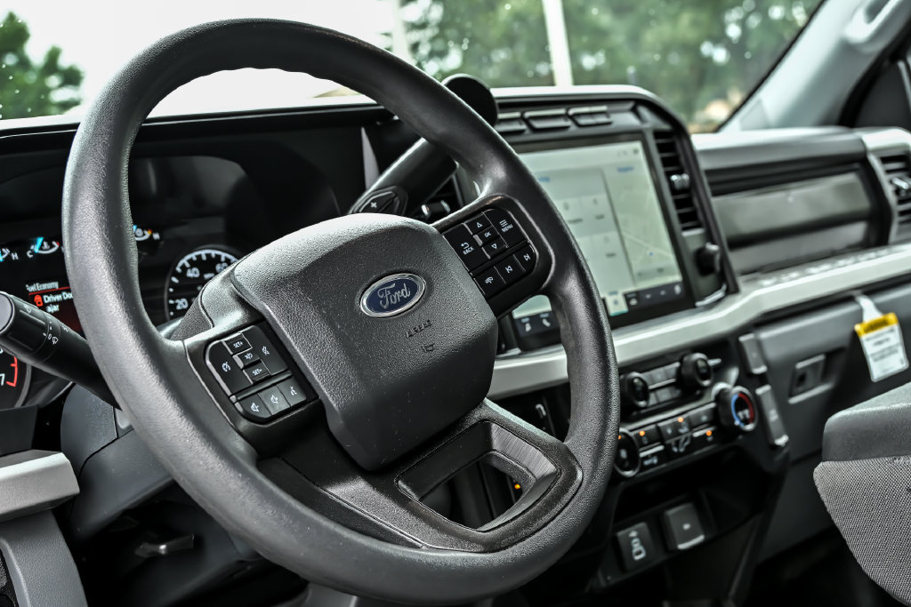 Certified 2024 Ford F250 XL w/ STX Appearance Package AWD/4WD image 15