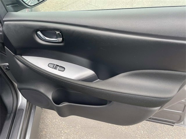 Used 2024 Nissan Leaf S image 35