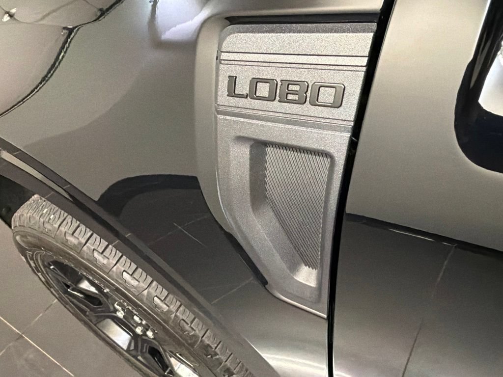 Certified 2025 Ford Maverick Lobo AWD/4WD image 38