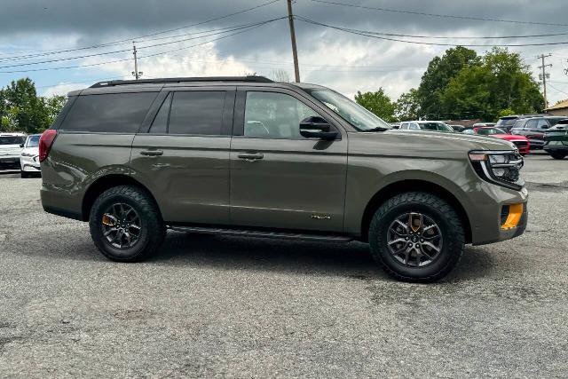 Certified 2025 Ford Expedition Tremor AWD/4WD image 2