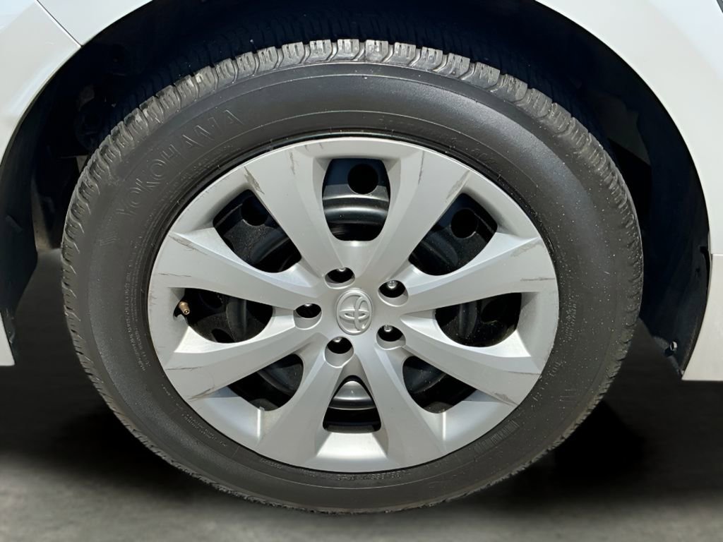 Used 2023 Toyota Corolla LE image 14