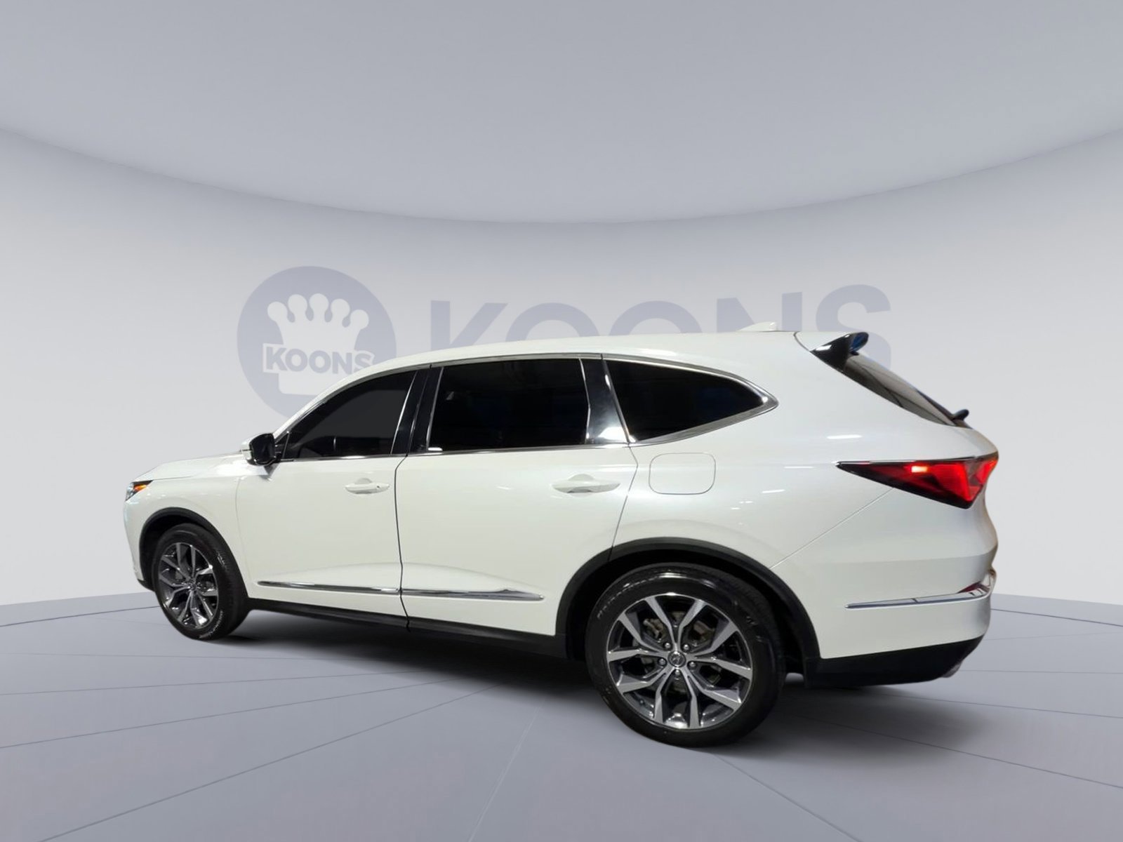 Used 2023 Acura MDX SH-AWD w/ Technology Package image 5