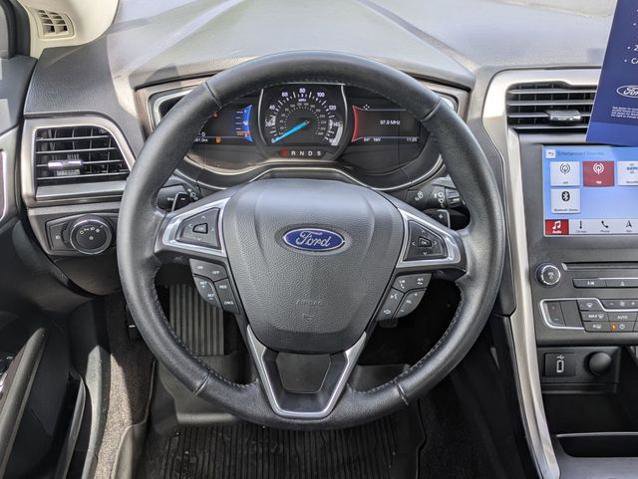 Certified 2017 Ford Fusion SE w/ Equipment Group 201A AWD/4WD image 15